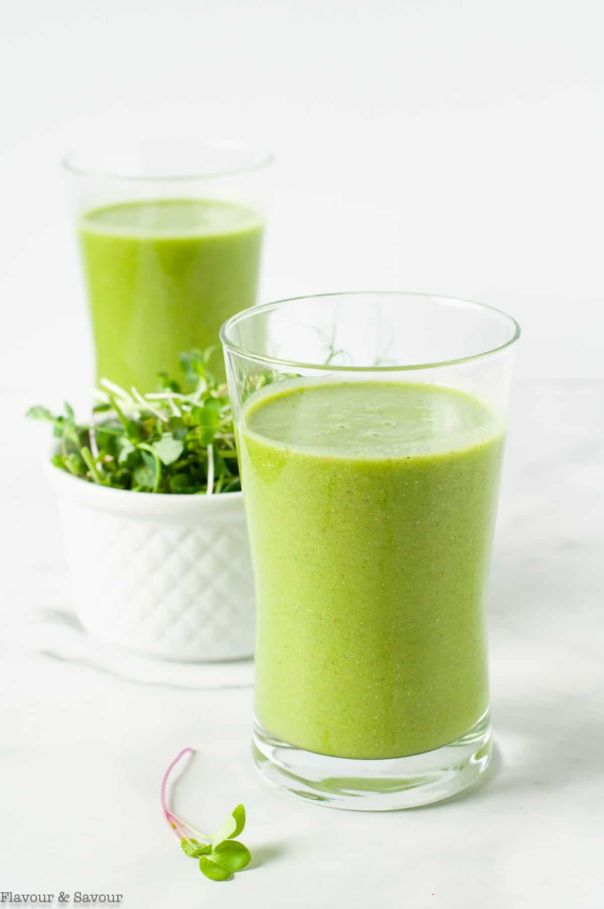 Pineaple smoothie with microgreens